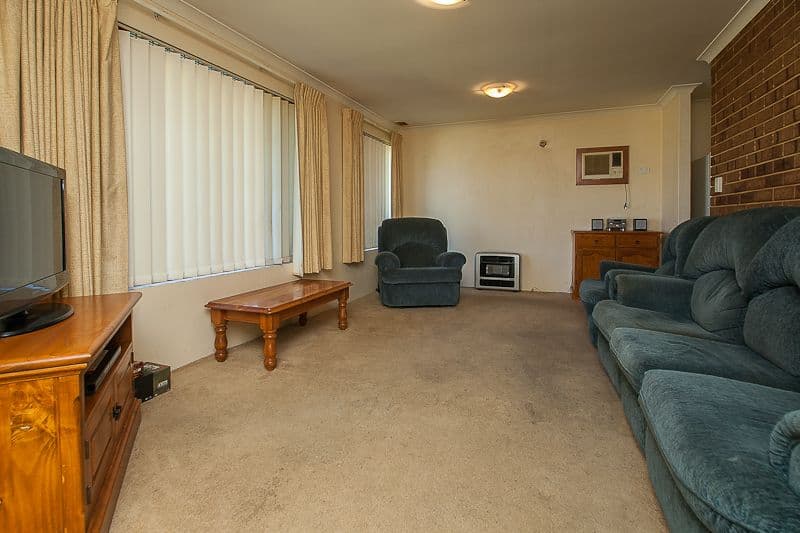 61 Murchison Road, WAIKIKI WA 6169, Waikiki - Thumbnail 2