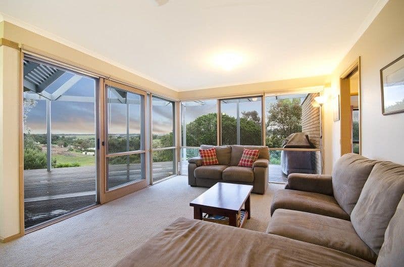 15 Glenbrae Court, BANNOCKBURN VIC 3331, Bannockburn - Thumbnail 2