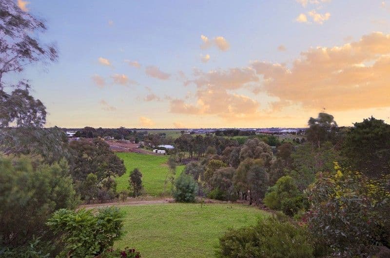 15 Glenbrae Court, BANNOCKBURN VIC 3331, Bannockburn - Thumbnail 5