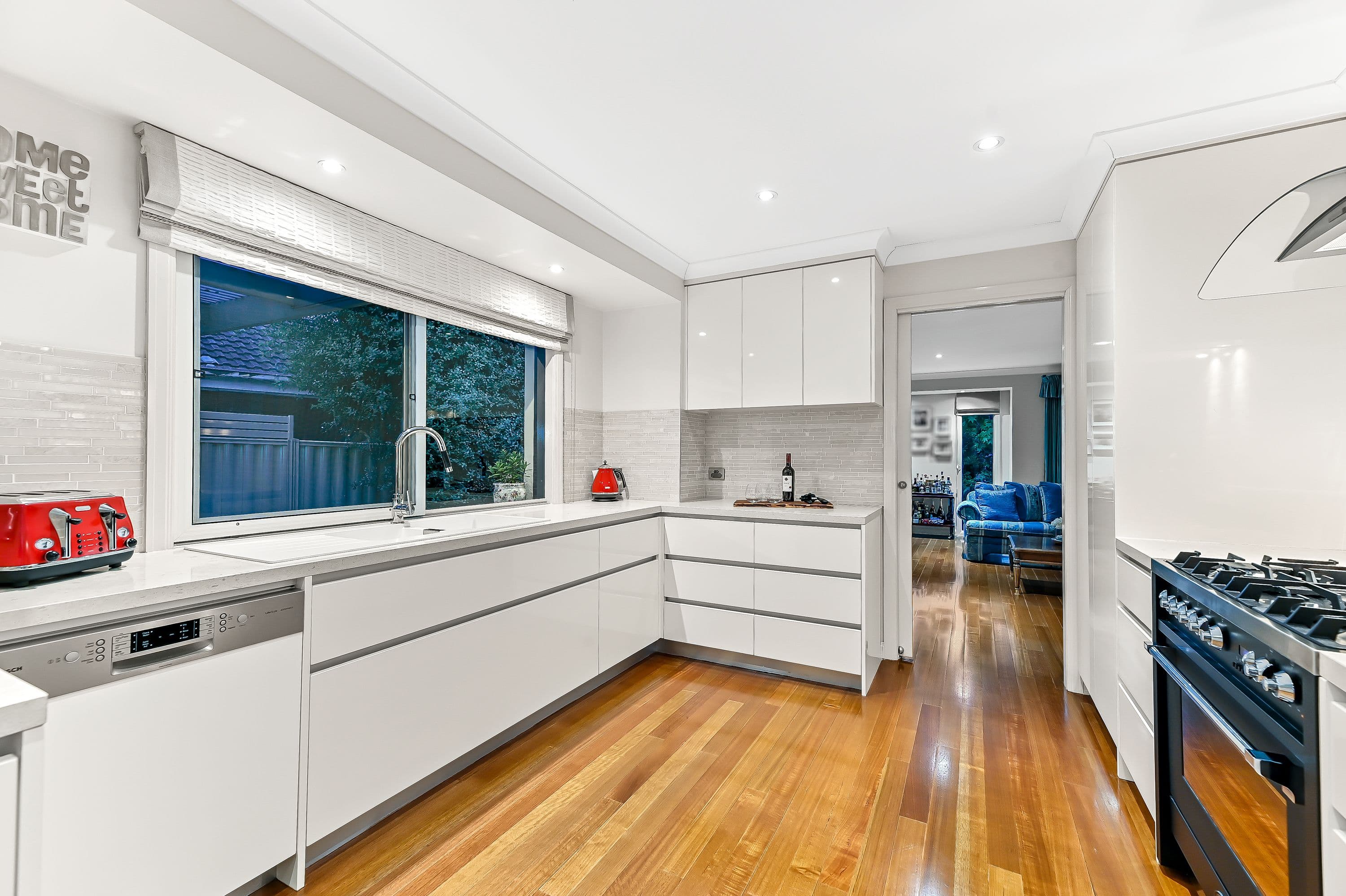 42 Chapman Boulevard, Glen Waverley VIC 3150, Glen Waverley - Thumbnail 2