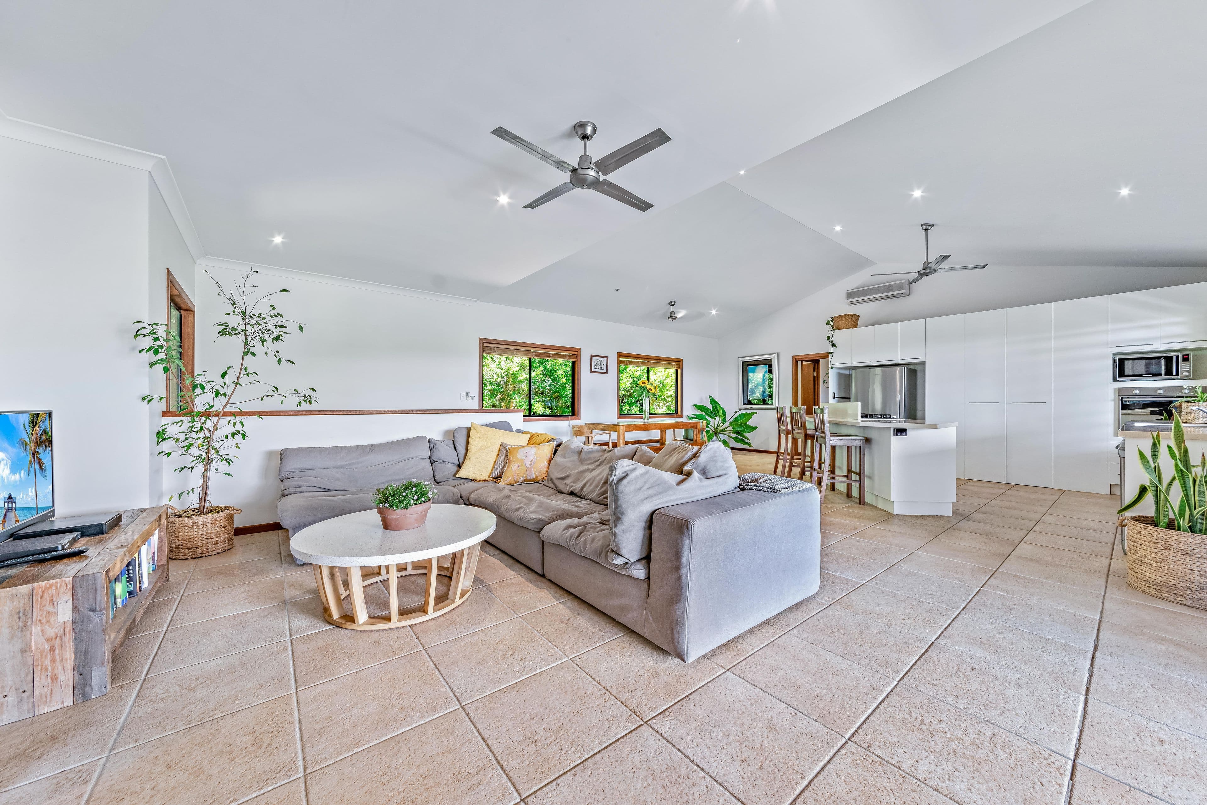 132 Stanley Drive, Cannonvale QLD 4802, Cannonvale - Thumbnail 5