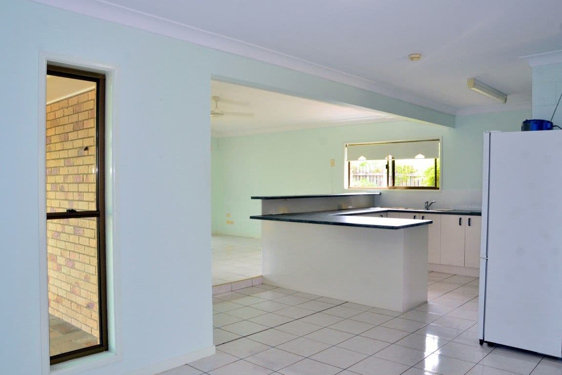 12 Barilba Street, SCARNESS QLD 4655, Scarness - Thumbnail 8