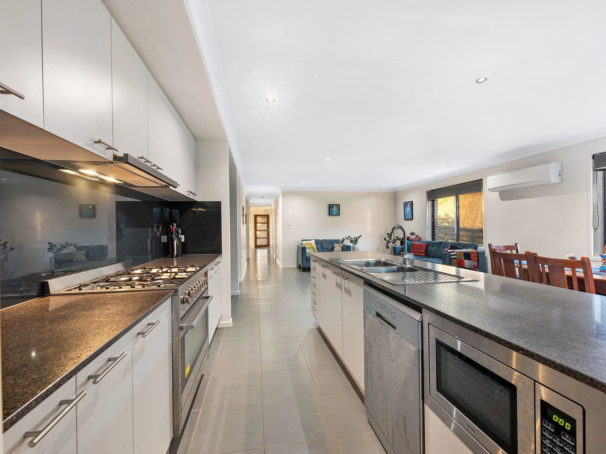 41 Danbulla Street, South Ripley QLD 4306, South Ripley - Thumbnail 4