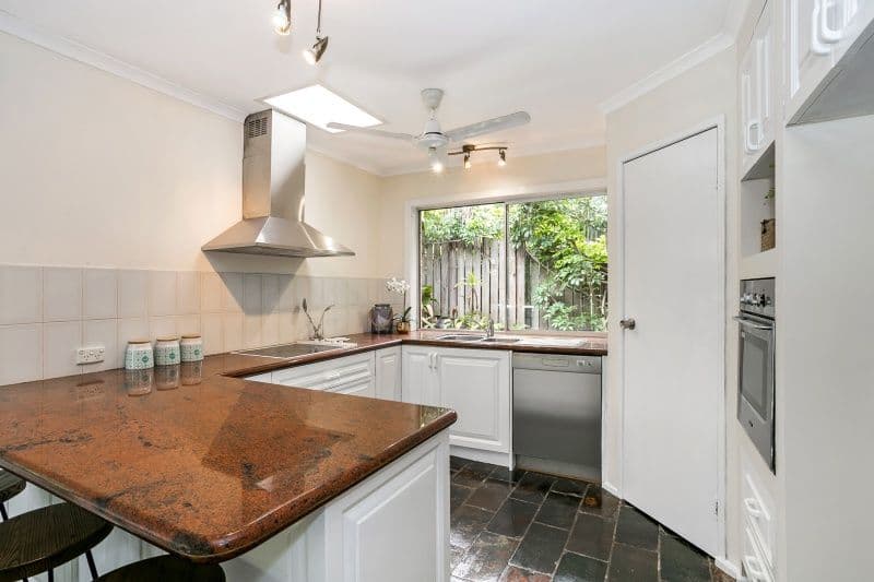 39 Dumbarton Drive, Kenmore QLD 4069, Kenmore - Thumbnail 2