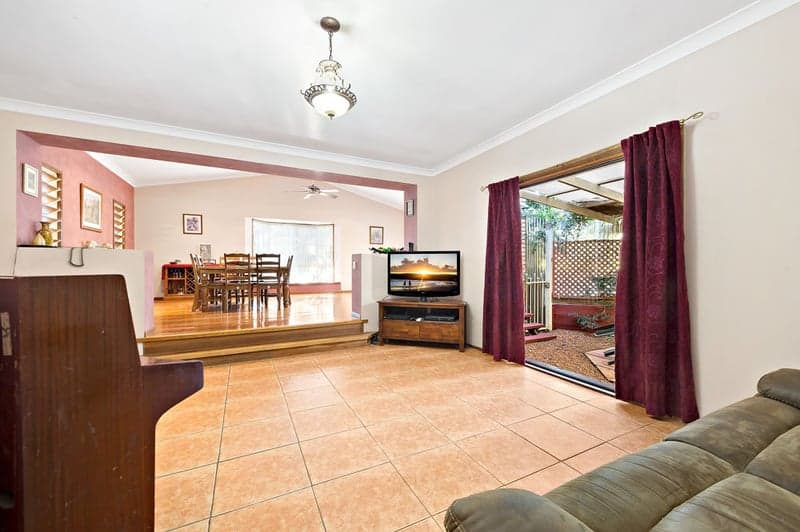 12 Chablis Court, Morayfield - Thumbnail 5