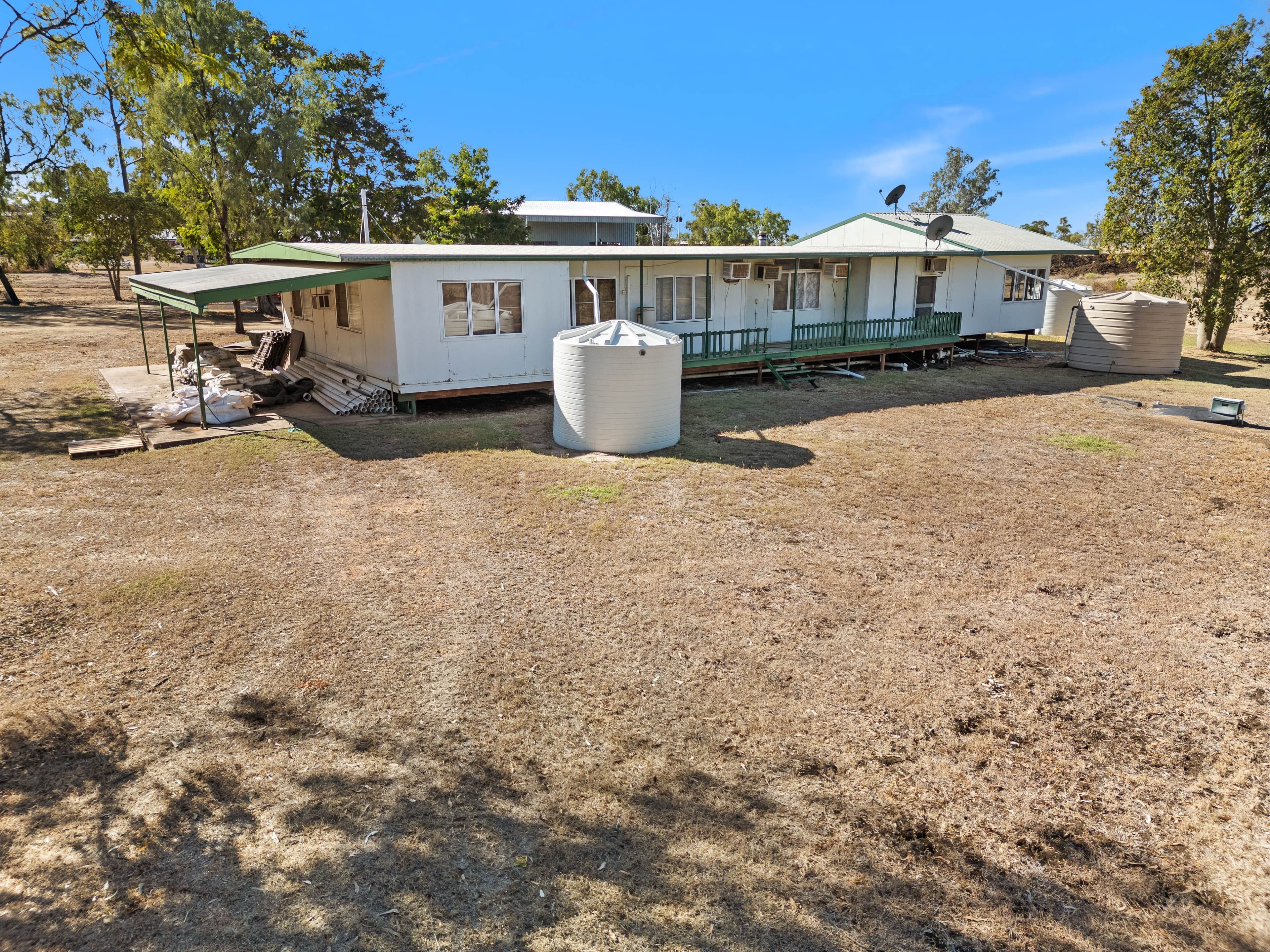 56 Caringal Road, Emerald QLD 4720, Emerald - Thumbnail 3