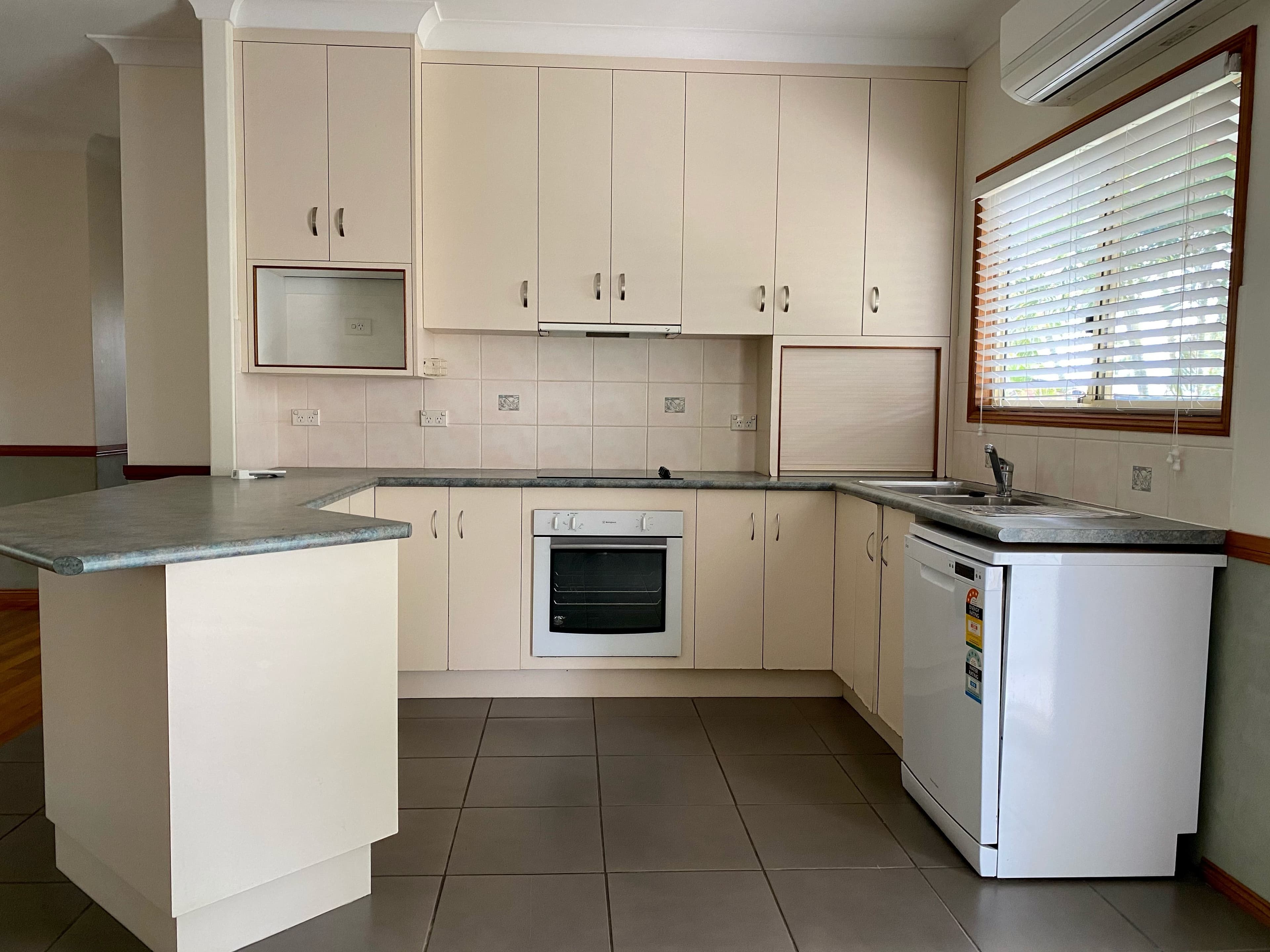 31 Ulanda Drive, South Mackay QLD 4740, South Mackay - Thumbnail 6