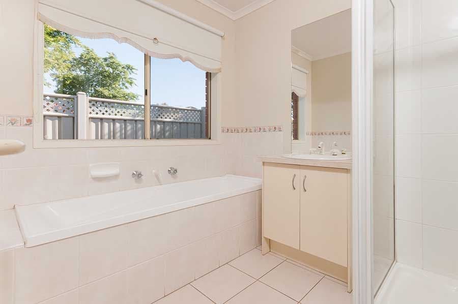 52 Woodlea Crescent, CRAIGIEBURN VIC 3064, Craigieburn - Thumbnail 6