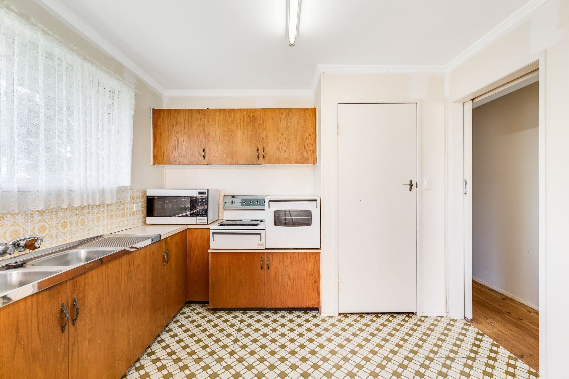 6 Henry Street, Mount Lofty QLD 4350, Mount Lofty - Thumbnail 4