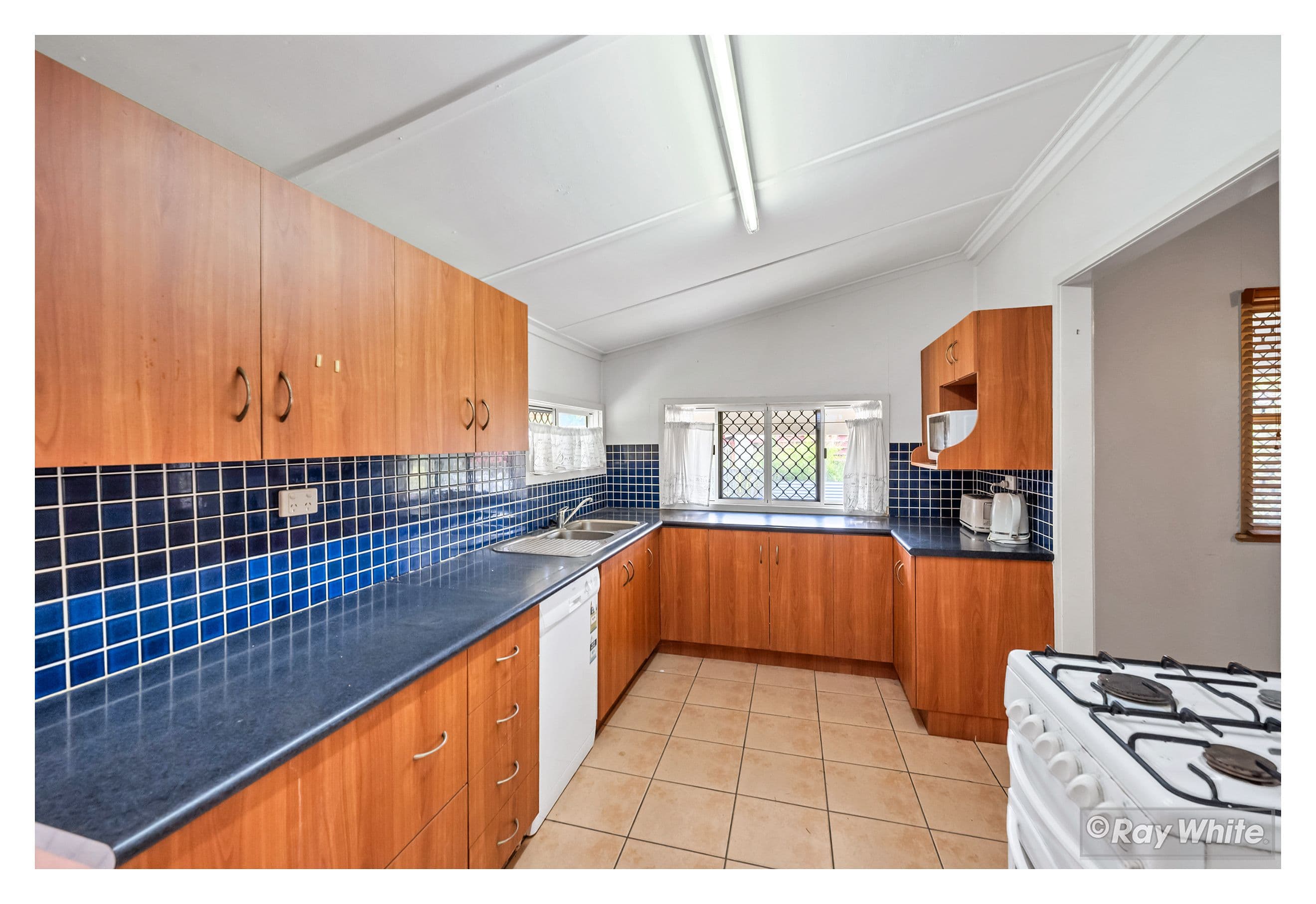 24 Gough Street, Park Avenue QLD 4701, Park Avenue - Thumbnail 5