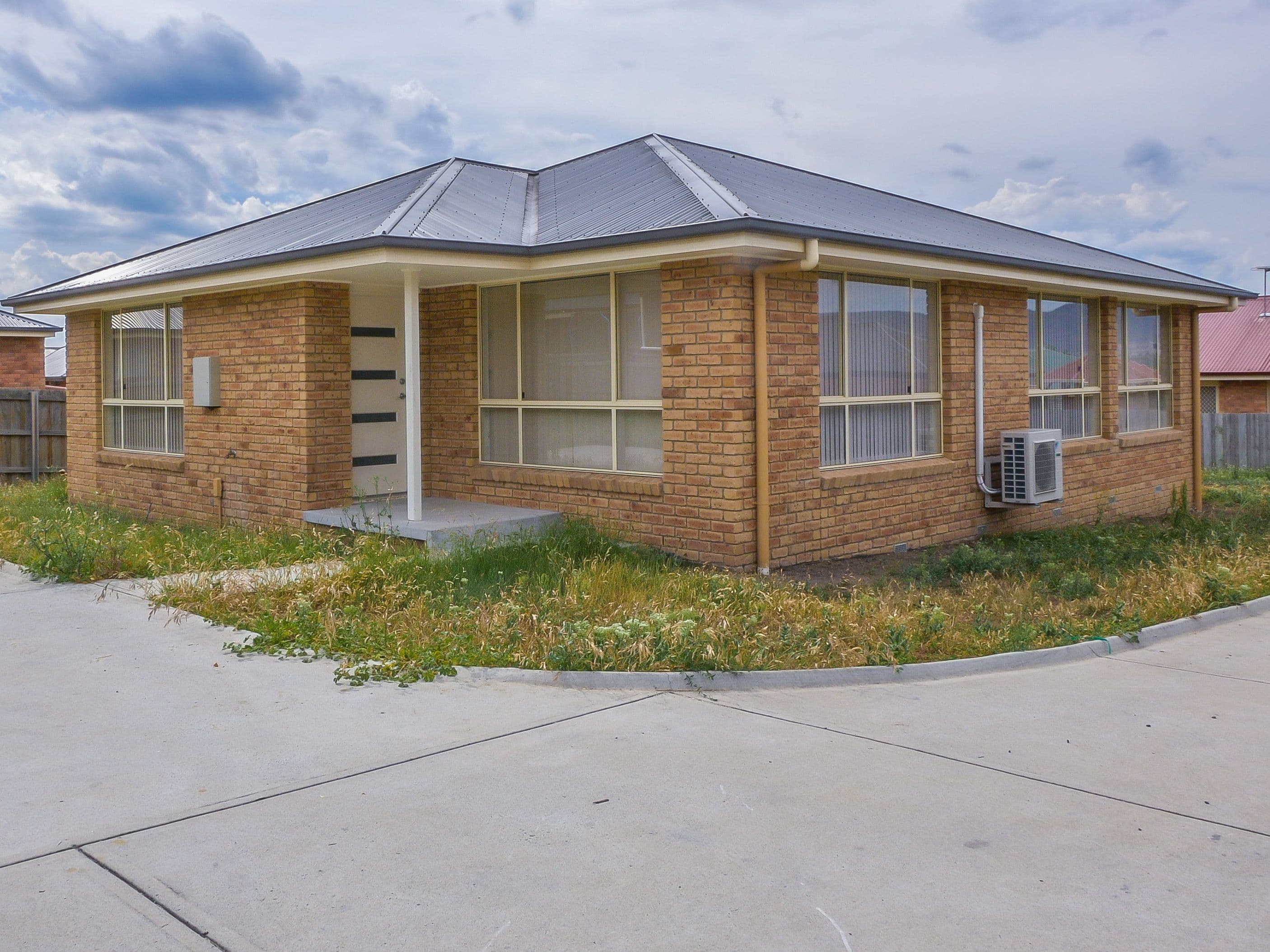 16 Burrows Avenue, Brighton TAS 7030, Brighton - Thumbnail 2