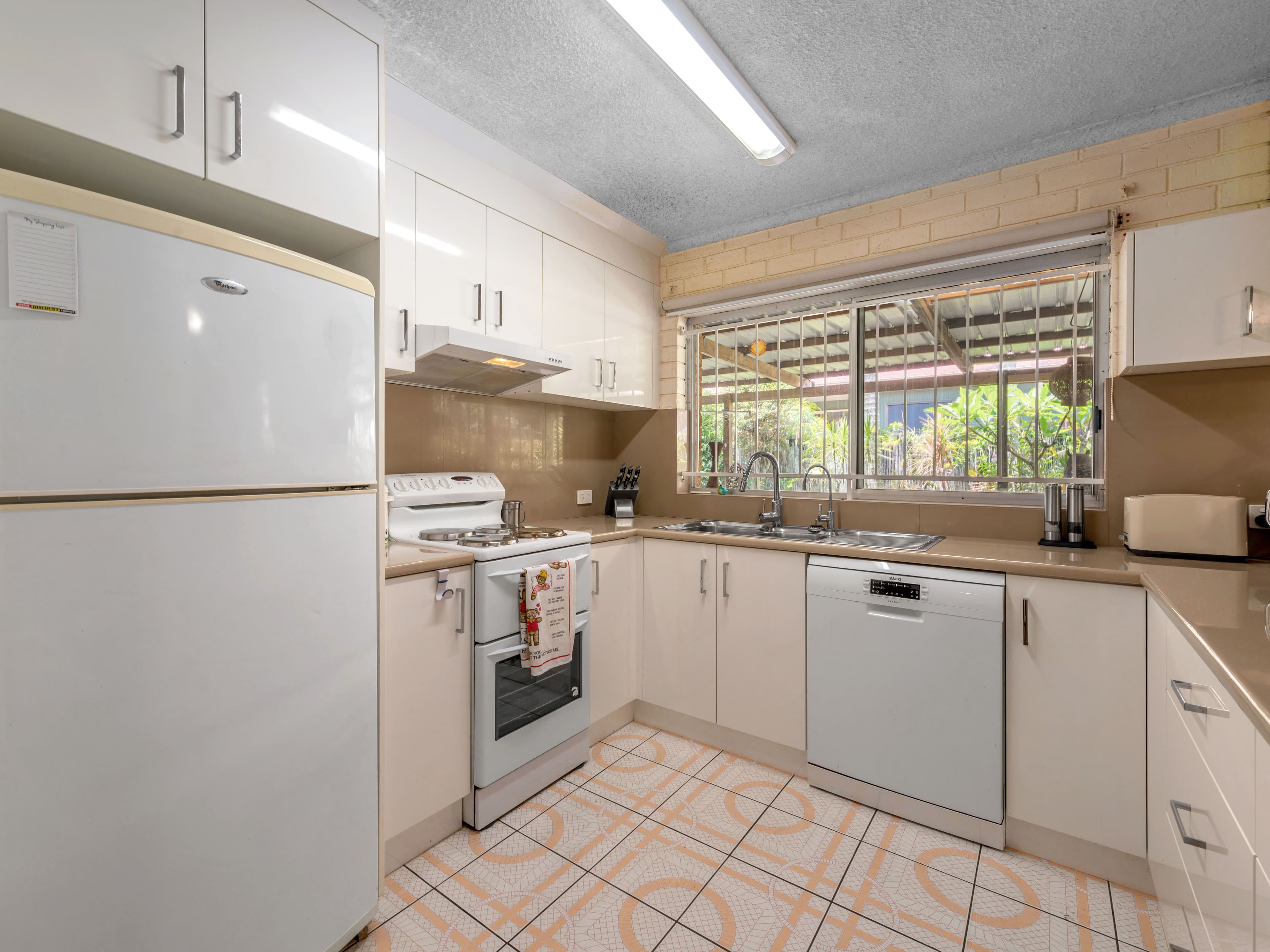 560 Sherwood Road, Sherwood QLD 4075, Sherwood - Thumbnail 3