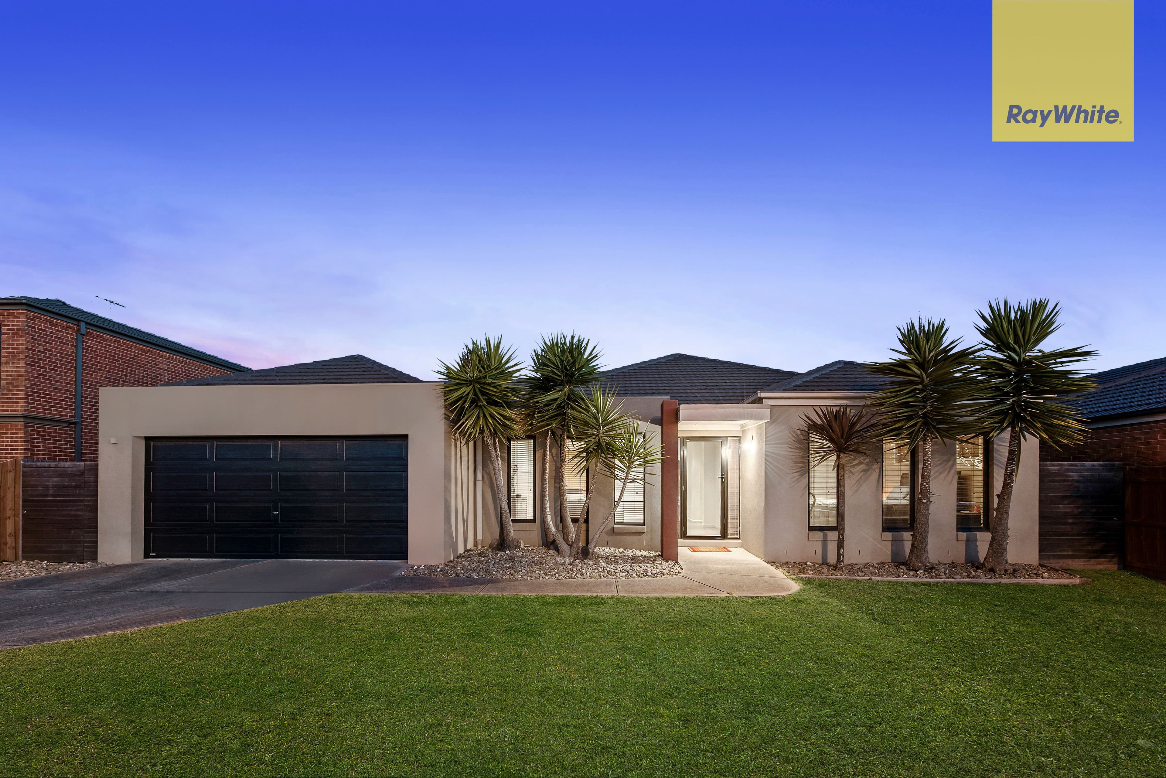 5 Vaucluse Boulevard, Taylors Hill VIC 3037, Taylors Hill - Image 1