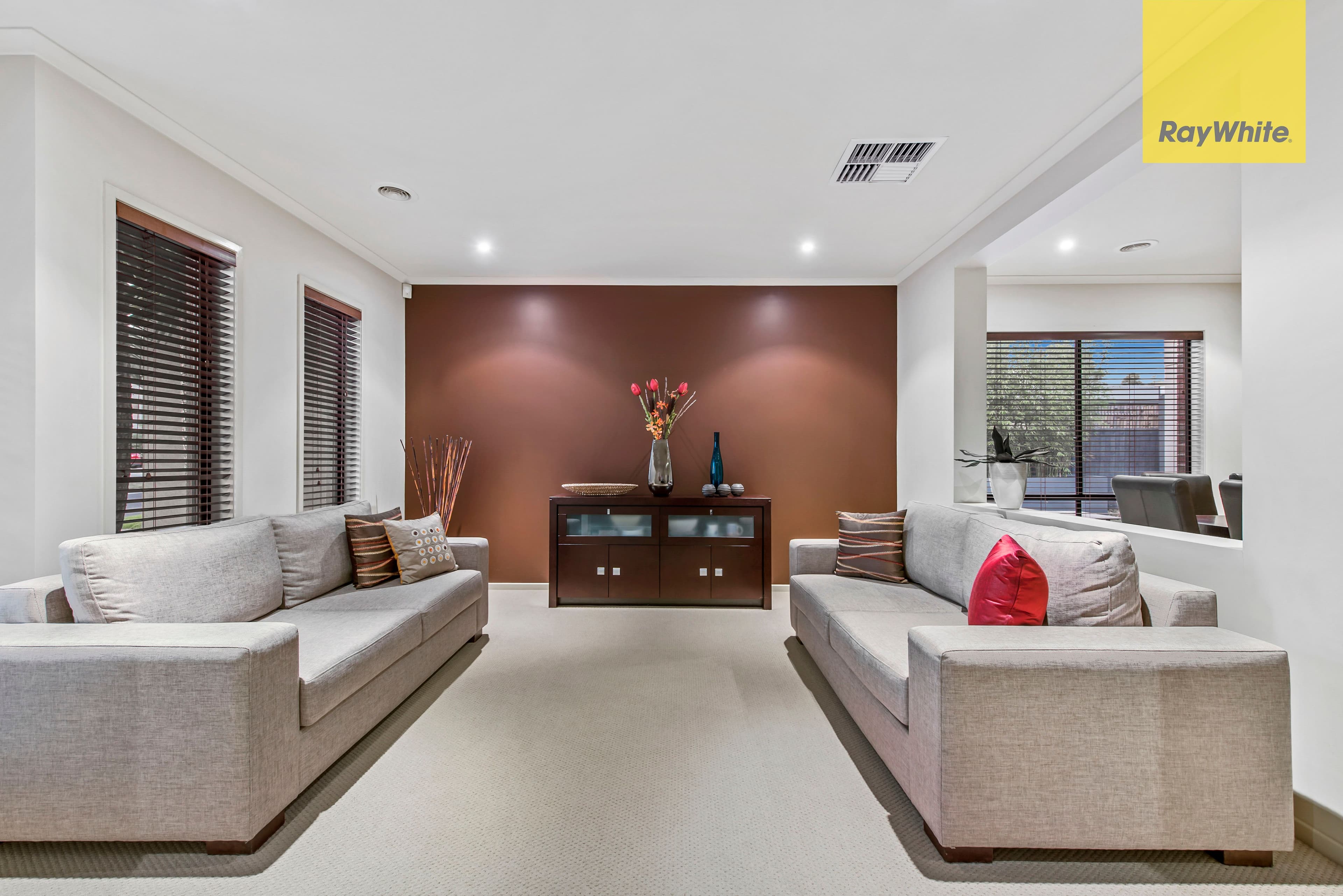 5 Vaucluse Boulevard, Taylors Hill VIC 3037, Taylors Hill - Thumbnail 2