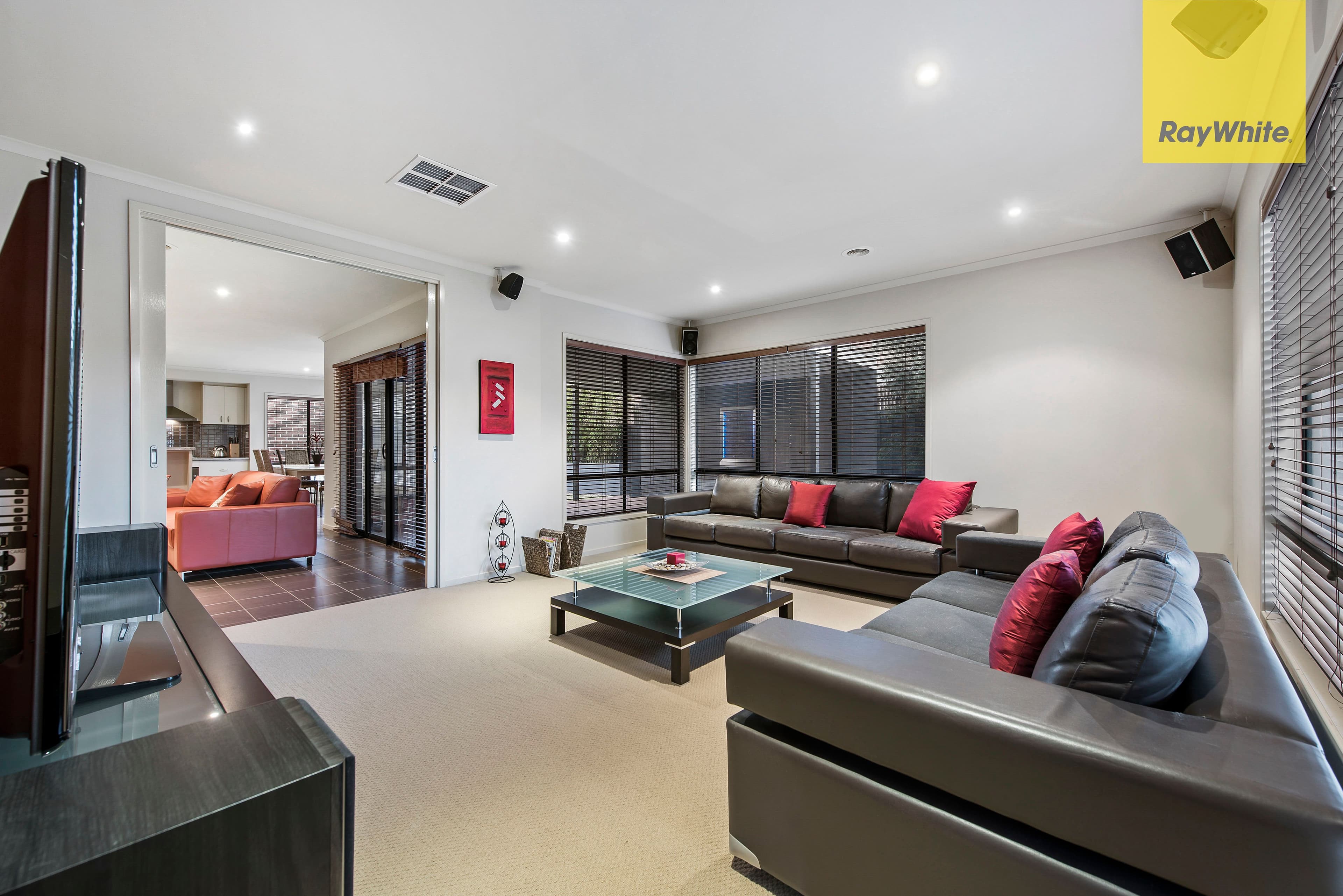 5 Vaucluse Boulevard, Taylors Hill VIC 3037, Taylors Hill - Thumbnail 7