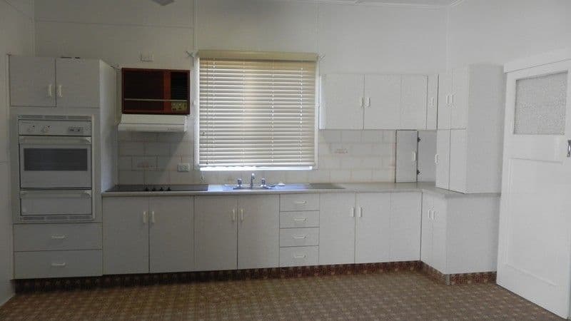 1 Lord Street, Brookstead QLD 4364, Brookstead - Thumbnail 5