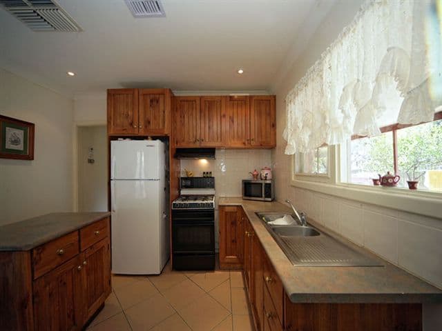 44 Coulls Road, BANKSIA PARK SA 5091, Banksia Park - Thumbnail 3
