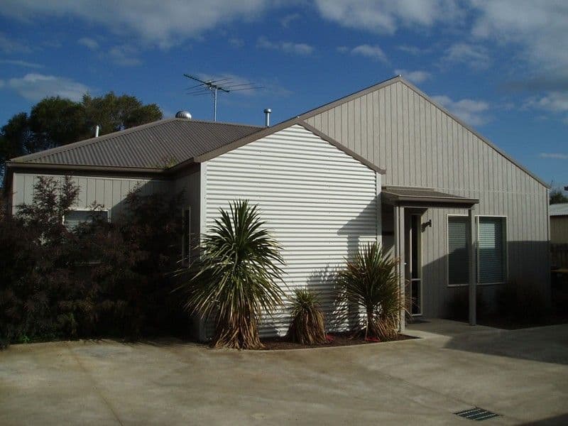  8  Westmoreland Street, ST ALBANS PARK VIC 3219, St Albans Park - Image 1