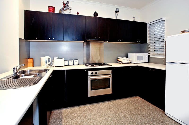  8  Westmoreland Street, ST ALBANS PARK VIC 3219, St Albans Park - Thumbnail 3