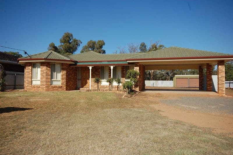 26 DeMamiel Street, DARLINGTON POINT NSW 2706, Darlington Point - Image 1