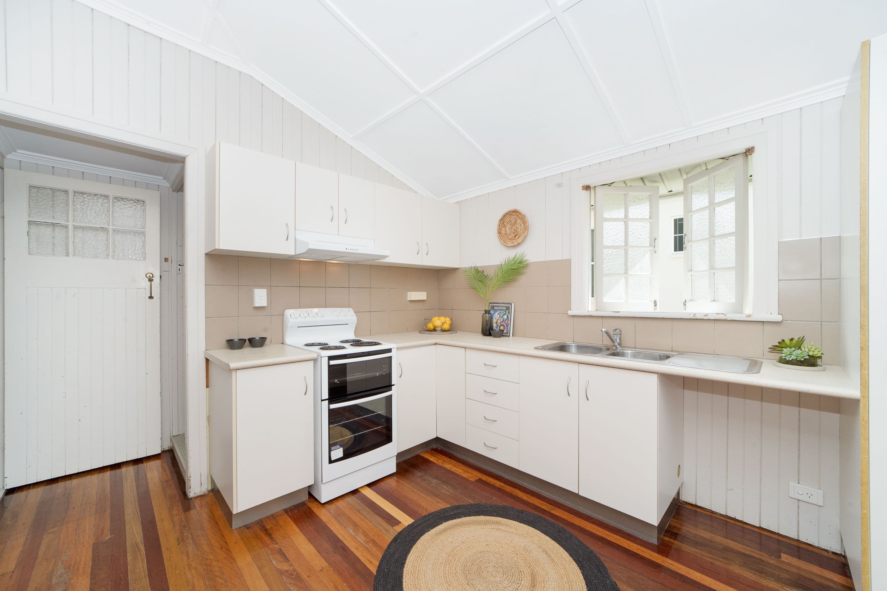 27 Cavendish Street, Pimlico QLD 4812, Pimlico - Thumbnail 3