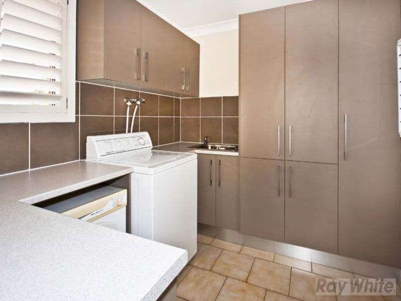 2 Borneo Court, BOSSLEY PARK NSW 2176, Bossley Park - Thumbnail 8