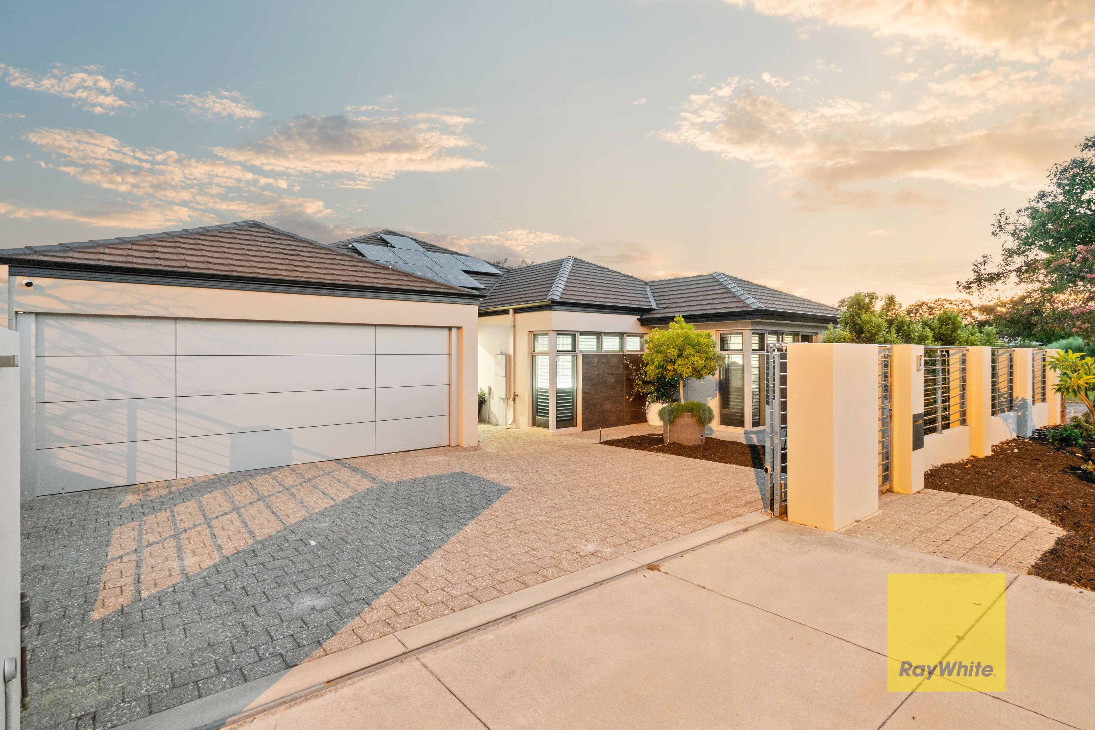 47 Surrey Street, Dianella WA 6059, Dianella - Thumbnail 2
