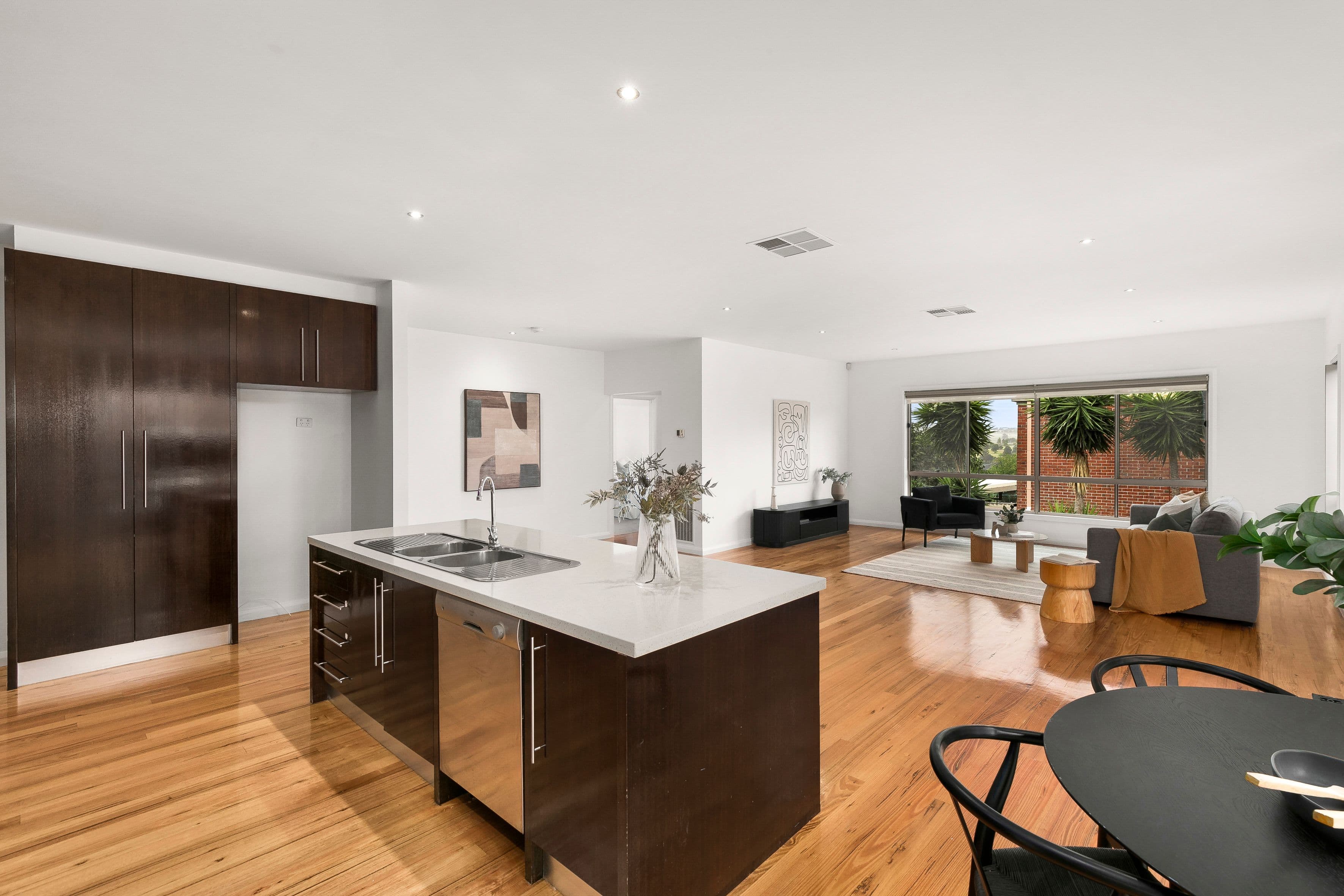 10 Bickerton Way, Roxburgh Park VIC 3064, Roxburgh Park - Thumbnail 4