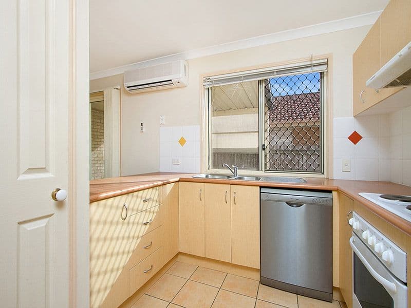 12 Starshine Street, MEADOWBROOK QLD 4131, Meadowbrook - Thumbnail 2