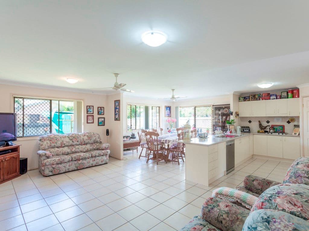 12 Greenshank Court, DECEPTION BAY QLD 4508, Deception Bay - Thumbnail 5