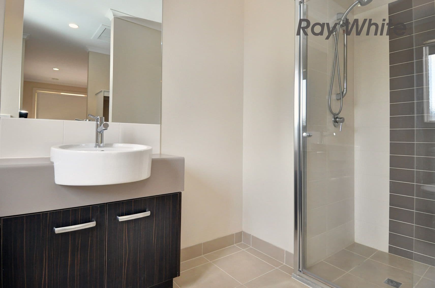 48 Nossal Drive, POINT COOK VIC 3030, Point Cook - Thumbnail 4