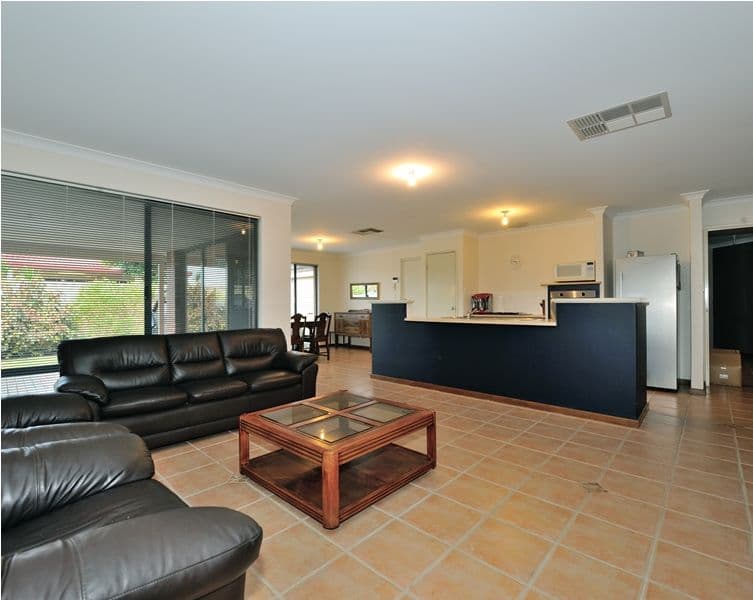 29 Toledo Circuit, PORT KENNEDY WA 6172, Port Kennedy - Thumbnail 2