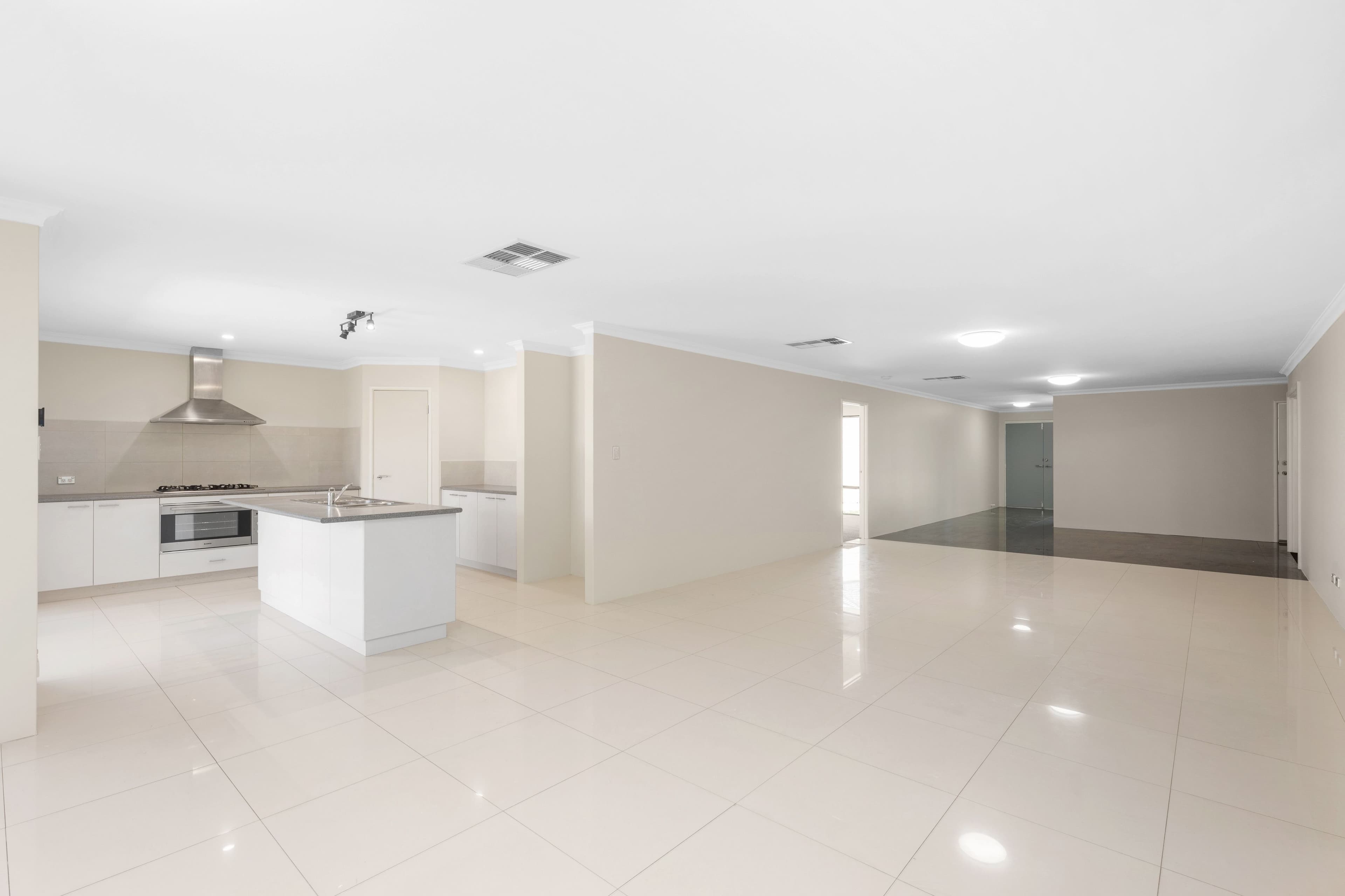 11 Arklow Glen, Canning Vale WA 6155, Canning Vale - Thumbnail 6
