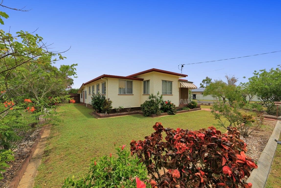 28 Tarakan Street, SVENSSON HEIGHTS QLD 4670, Svensson Heights - Thumbnail 2