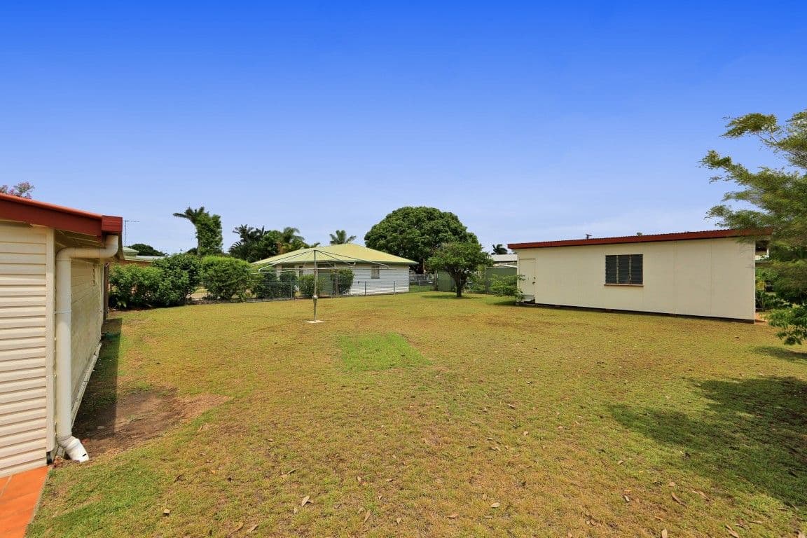 28 Tarakan Street, SVENSSON HEIGHTS QLD 4670, Svensson Heights - Thumbnail 4