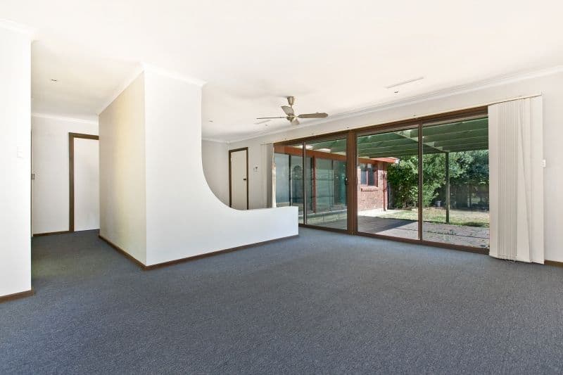 32 Sims Crescent, WEST LAKES SA 5021, West Lakes - Thumbnail 2