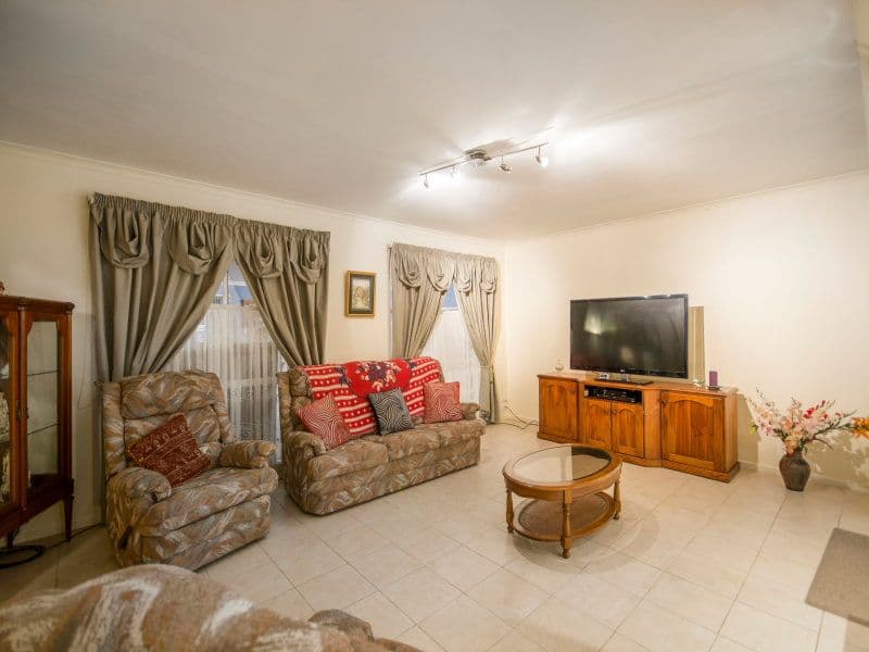 29 Whitewood Street, Frankston North VIC 3200, Frankston North - Thumbnail 4