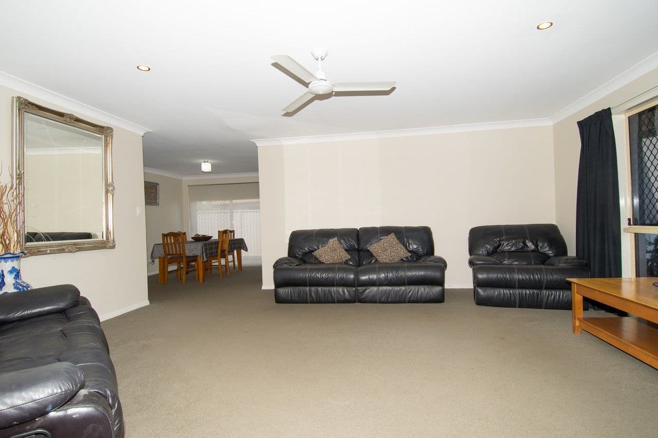 8 Golden Bear Drive, Arundel QLD 4214, Arundel - Thumbnail 4