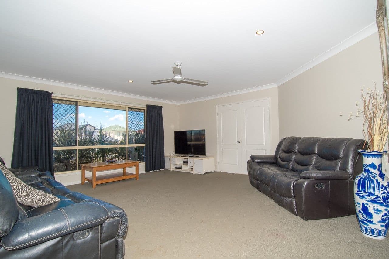 8 Golden Bear Drive, Arundel QLD 4214, Arundel - Thumbnail 5