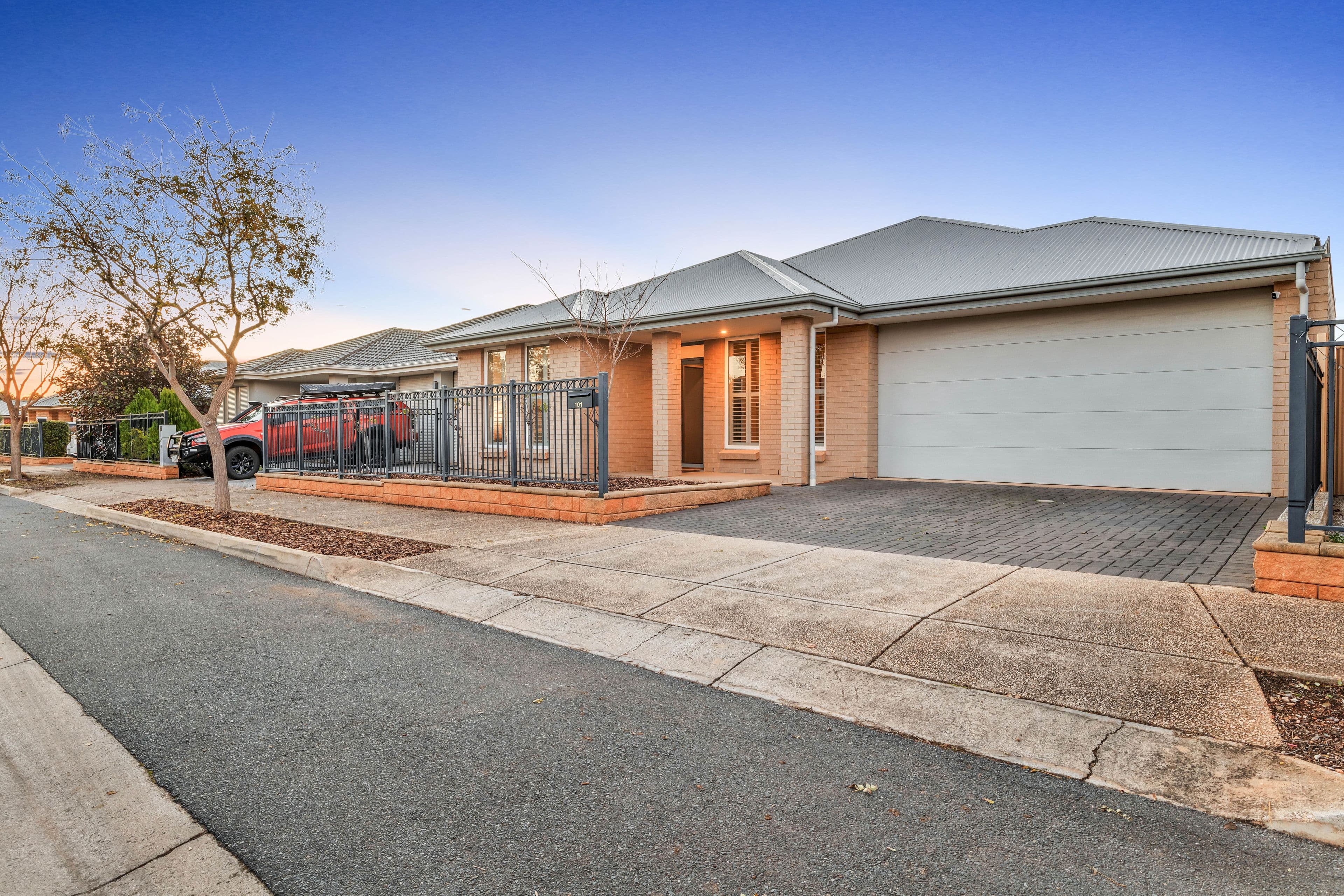 6 Belltrees Close, North Gosford, North Gosford - Thumbnail 2