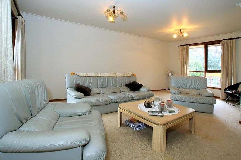 2 Parkway Close, SCORESBY VIC 3179, Scoresby - Thumbnail 2