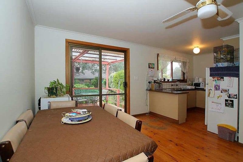 2 Parkway Close, SCORESBY VIC 3179, Scoresby - Thumbnail 3