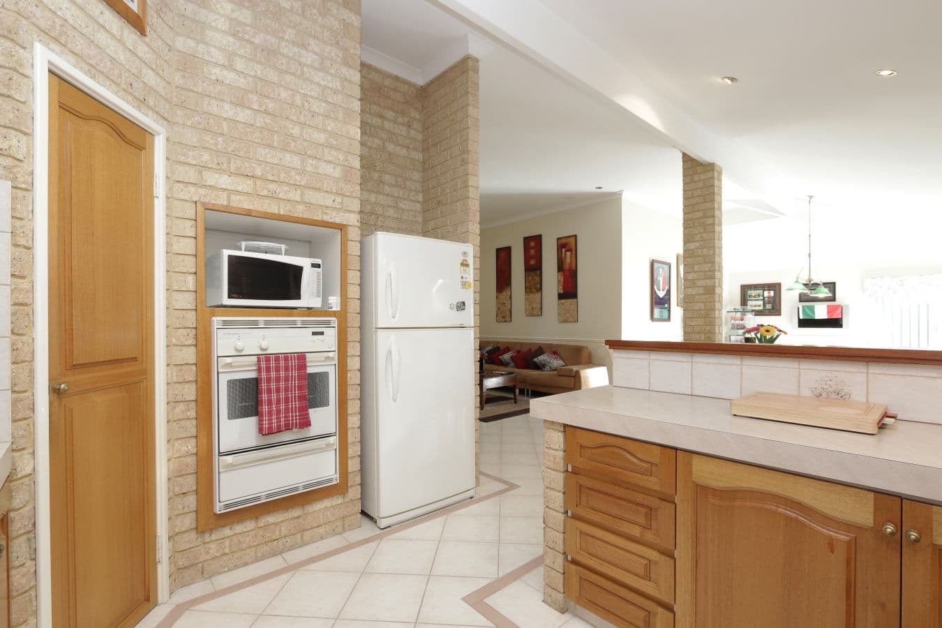 30 Peachey Avenue, KEWDALE WA 6105, Kewdale - Thumbnail 3