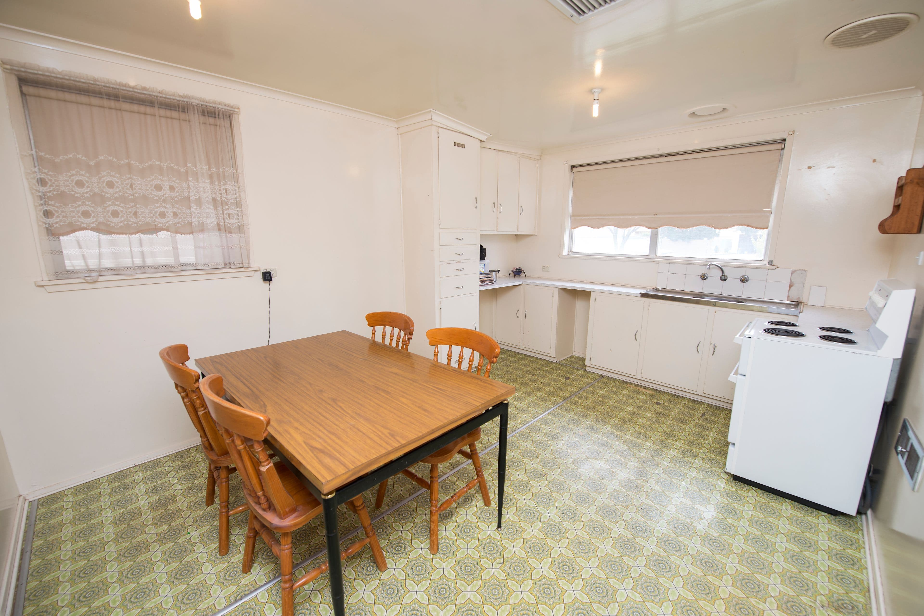 9 Pascoe Street, Swan Hill VIC 3585, Swan Hill - Thumbnail 2