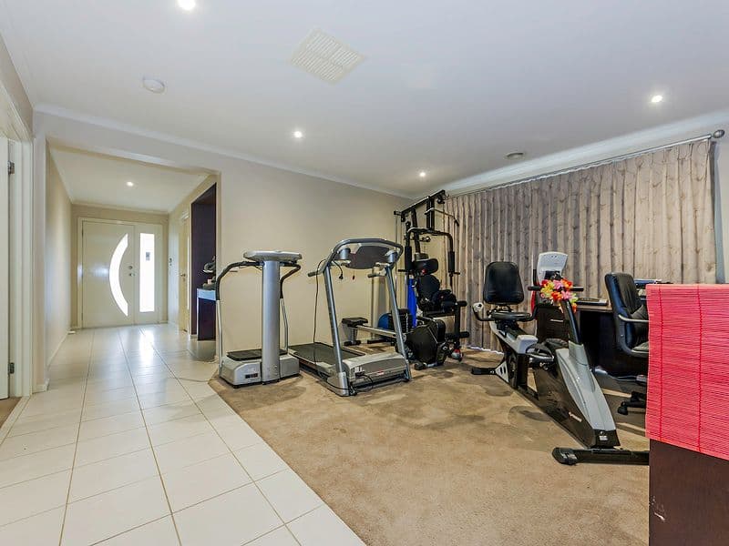 5 Chisholm Court, Croydon North - Thumbnail 4