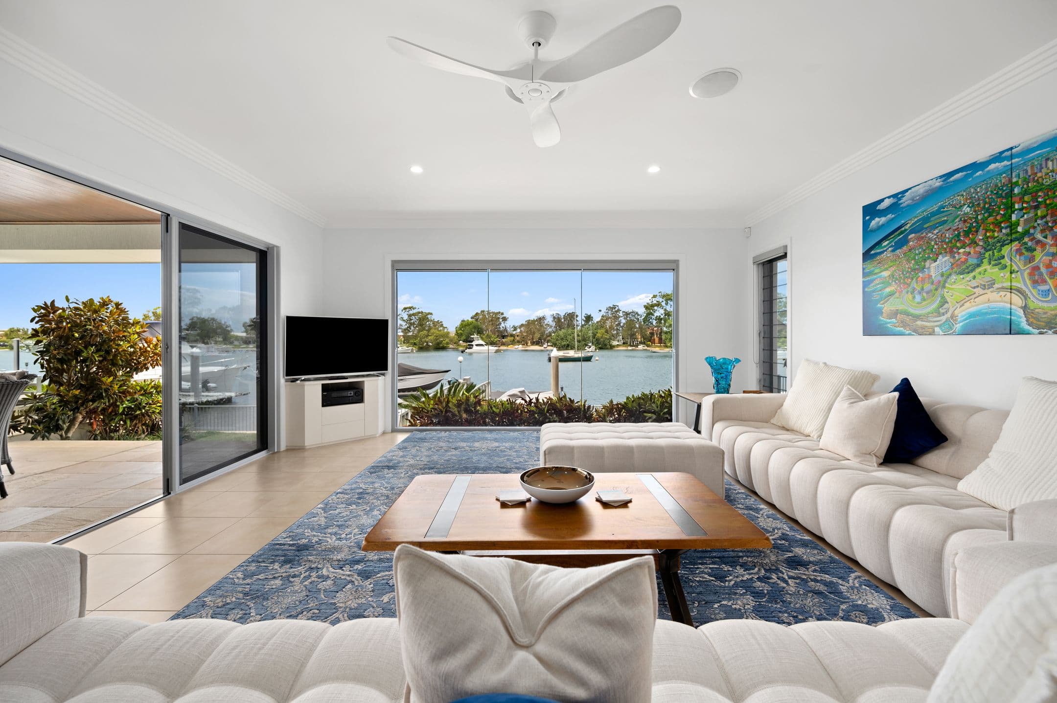 31 Lindsay Parade, Paradise Point QLD 4216, Paradise Point - Thumbnail 4