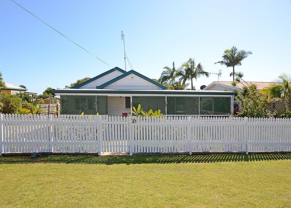 31 Dayman Street, URANGAN QLD 4655, Urangan - Thumbnail 2