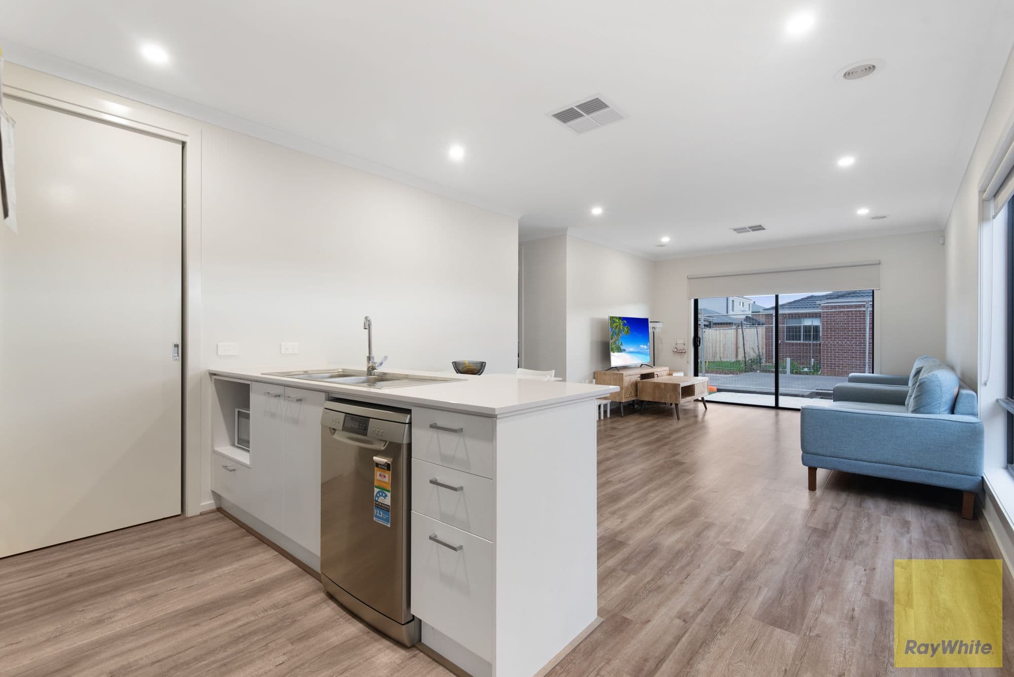 21 Belvedere Drive, Truganina VIC 3029, Truganina - Thumbnail 4