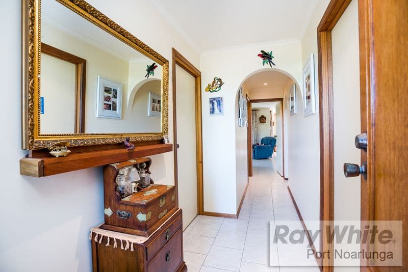 2 Laffitte Place, Seaford Rise SA 5169, Seaford Rise - Thumbnail 2