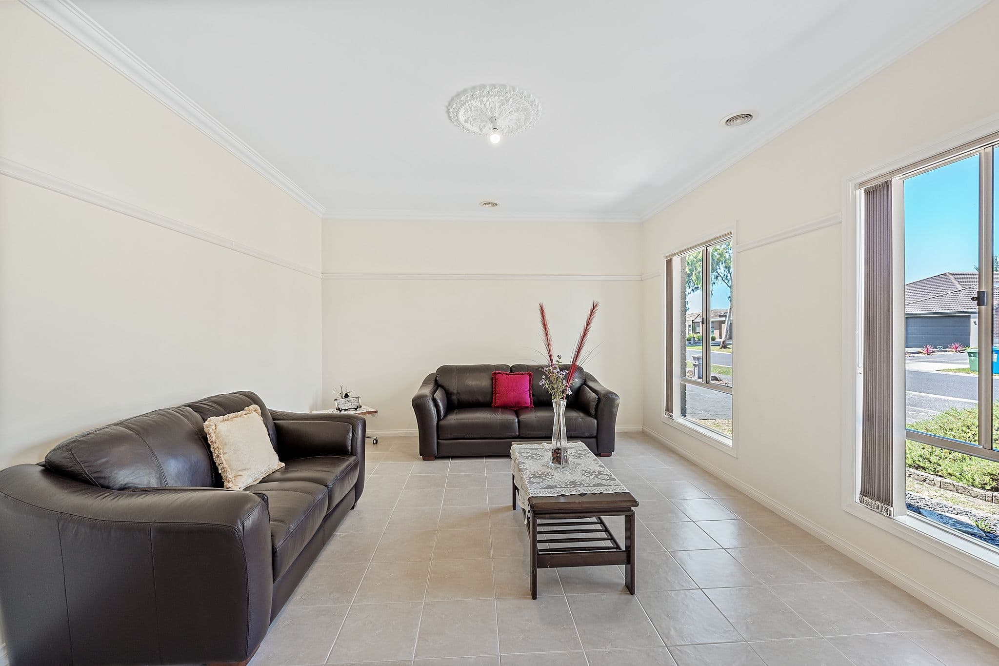 12 Westbury Way, Lyndhurst VIC 3975, Lyndhurst - Thumbnail 2